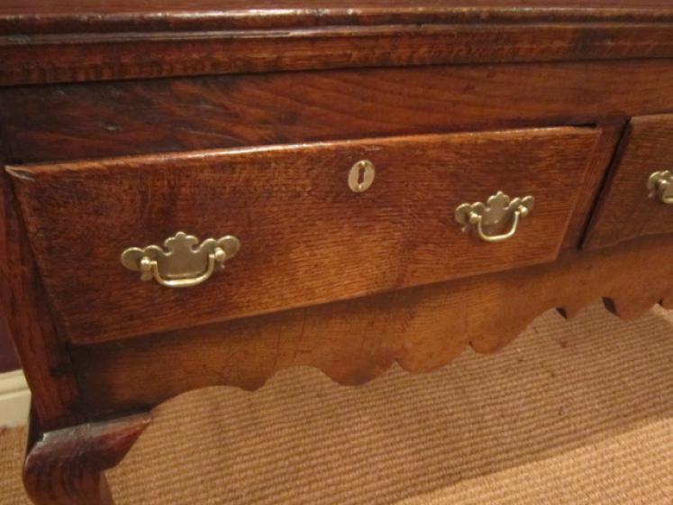 Small George III Oak Cabriole Leg Dresser - Image 3