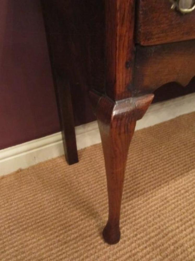 Small George III Oak Cabriole Leg Dresser - Image 4