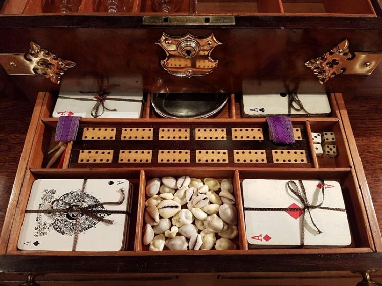 Superb Victorian Walnut Tantalus & Games Box - Image 4