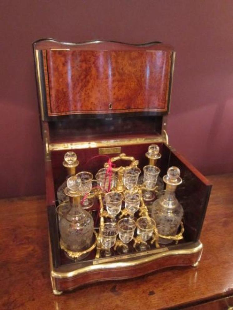 Stunning Victorian Amboyna Inlaid Drinks Cabinet - Image 1