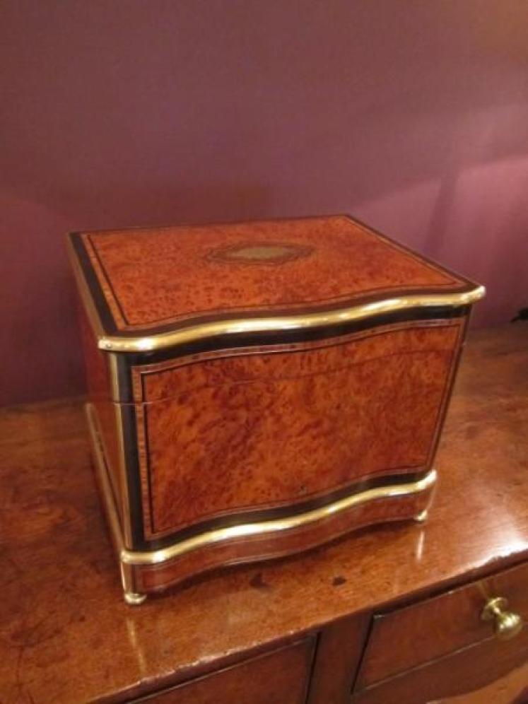 Stunning Victorian Amboyna Inlaid Drinks Cabinet - Image 2