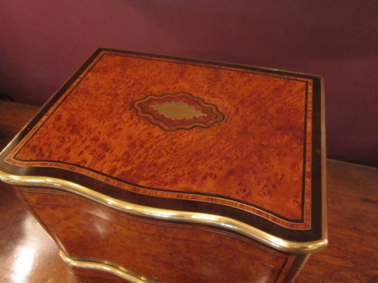 Stunning Victorian Amboyna Inlaid Drinks Cabinet - Image 3