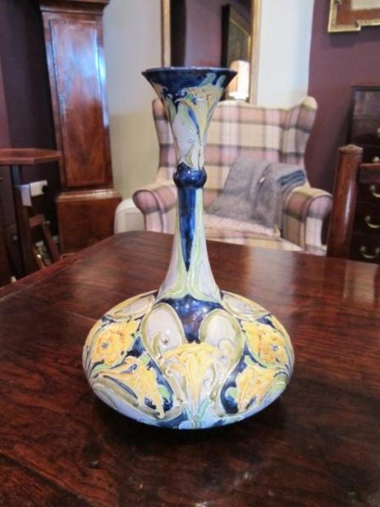 Art Nouveau McIntyre Moorcroft Daffodil Vase - Image 1