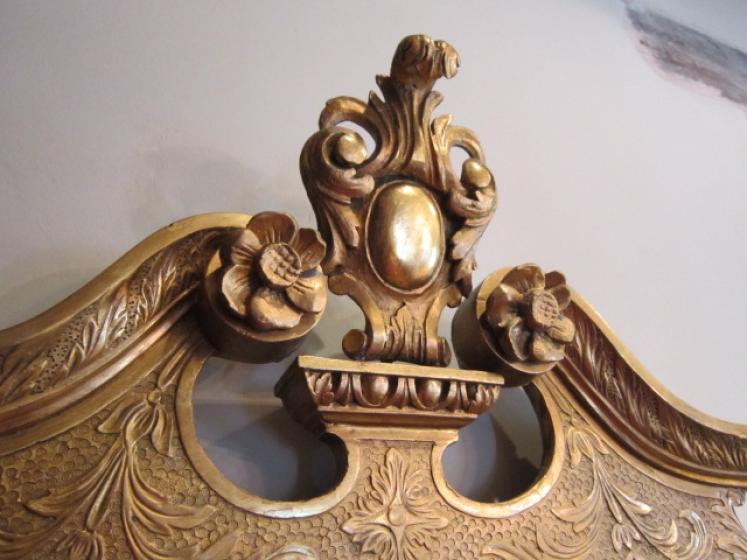 Superb Early Victorian Timber Gilt Wall Mirror - Image 2