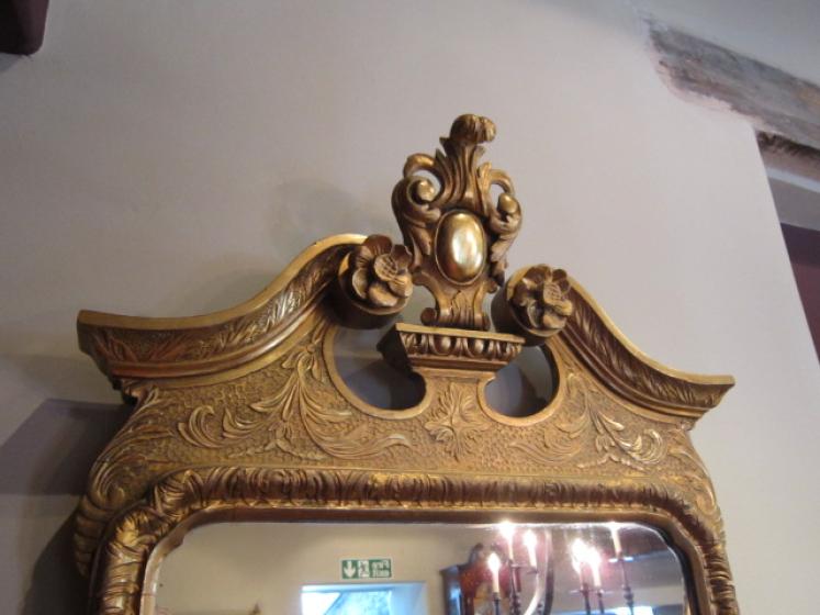 Superb Early Victorian Timber Gilt Wall Mirror - Image 4