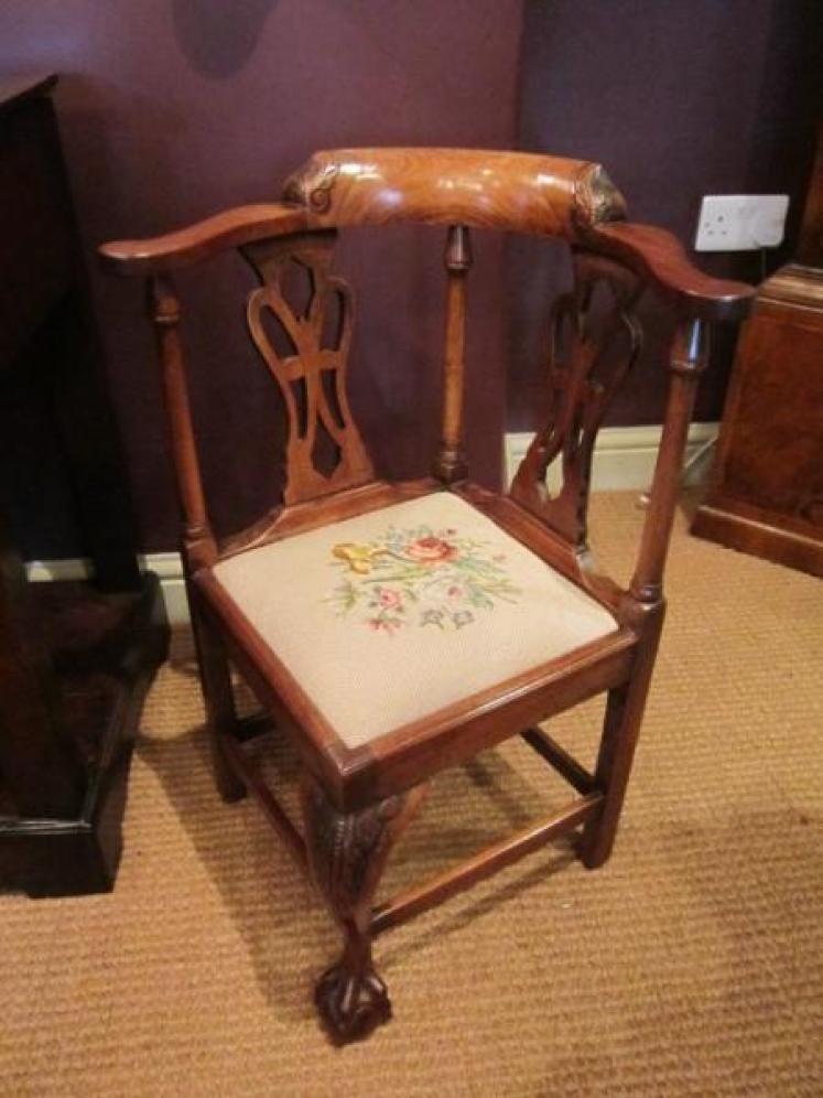 George III Period Mahogany Child's Corner Armchair - Image 1