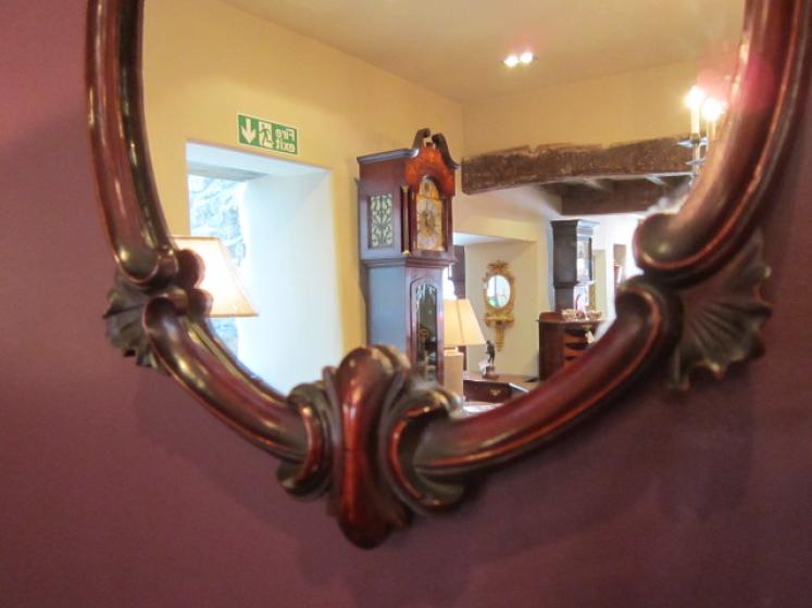 Decorative Mid Victorian Mahogany Oval Mirror - Image 2