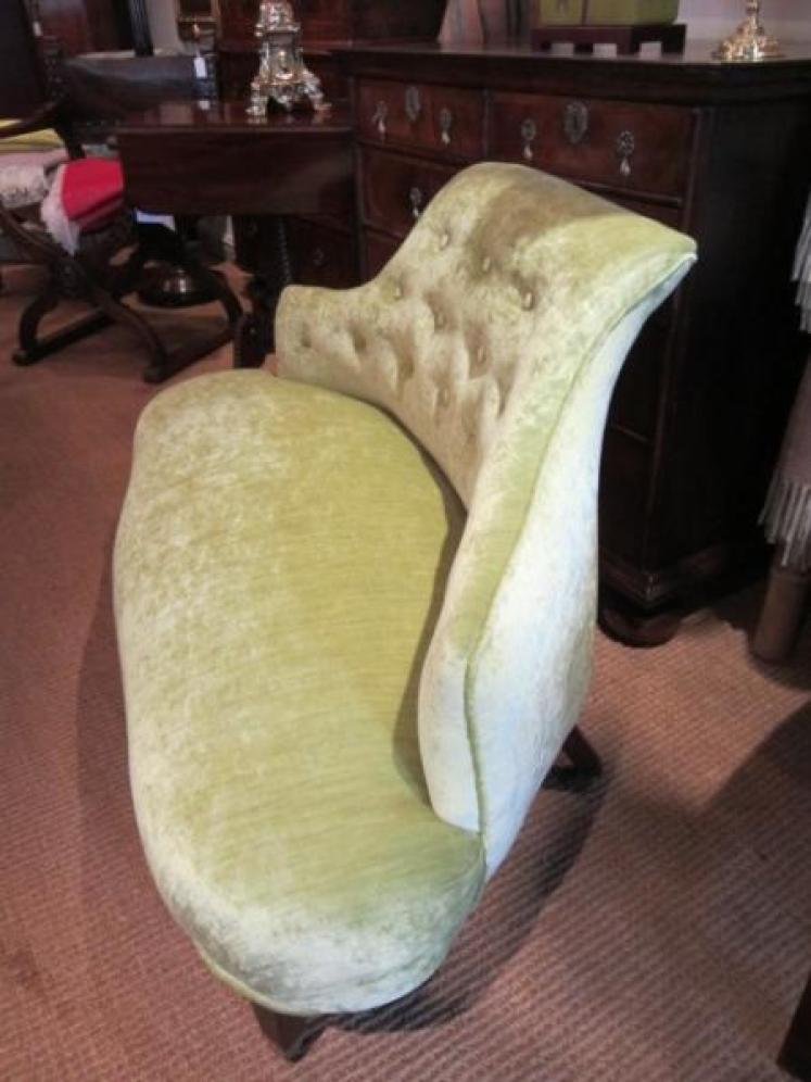 Superb Victorian Velvet Serpentine Fronted Sofa - Image 4
