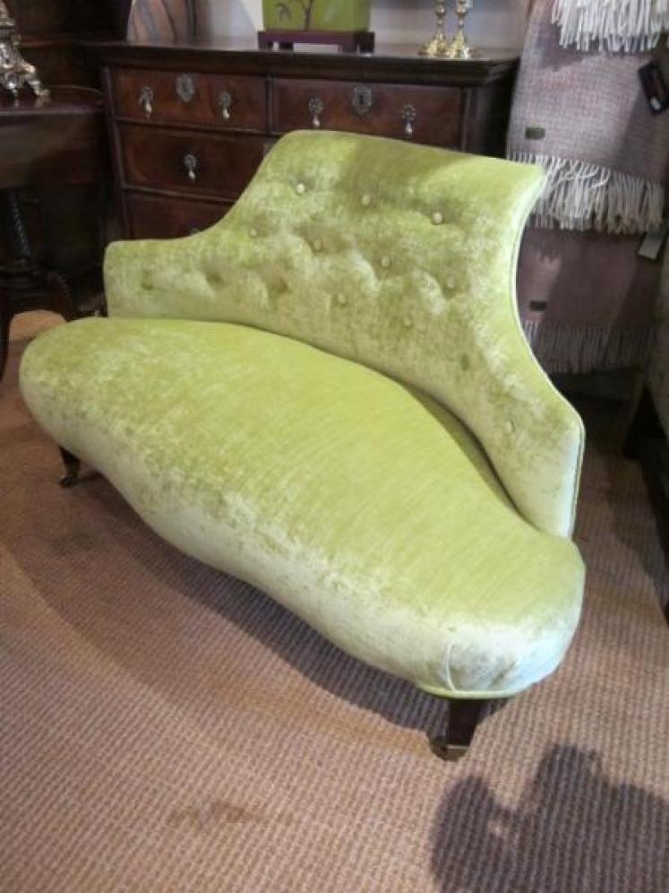 Superb Victorian Velvet Serpentine Fronted Sofa - Image 5