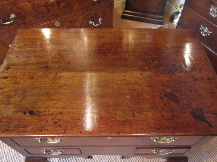 Superb George II Period Oak Lowboy - Image 2
