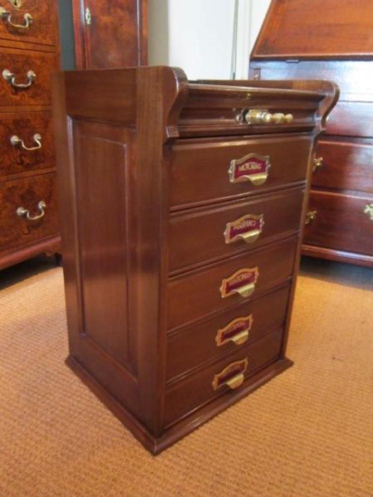 Top Quality Victorian Mahogany File Chest - Image 5