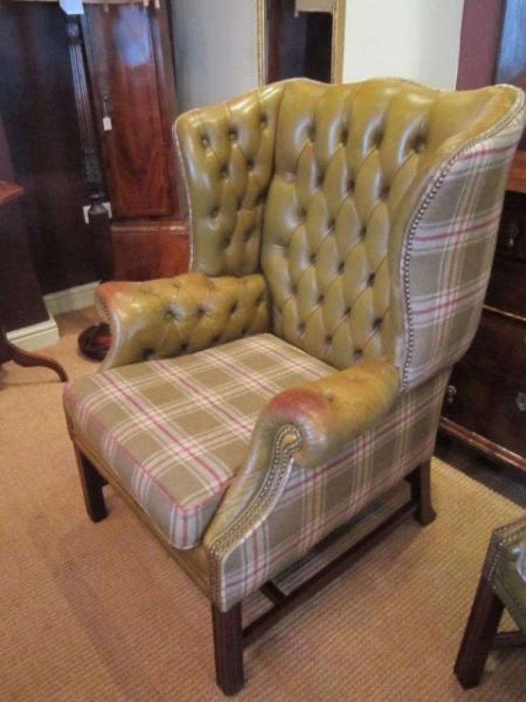 Superb Pair of Edwardian Leather Buttoned Wing Armchairs - Image 4