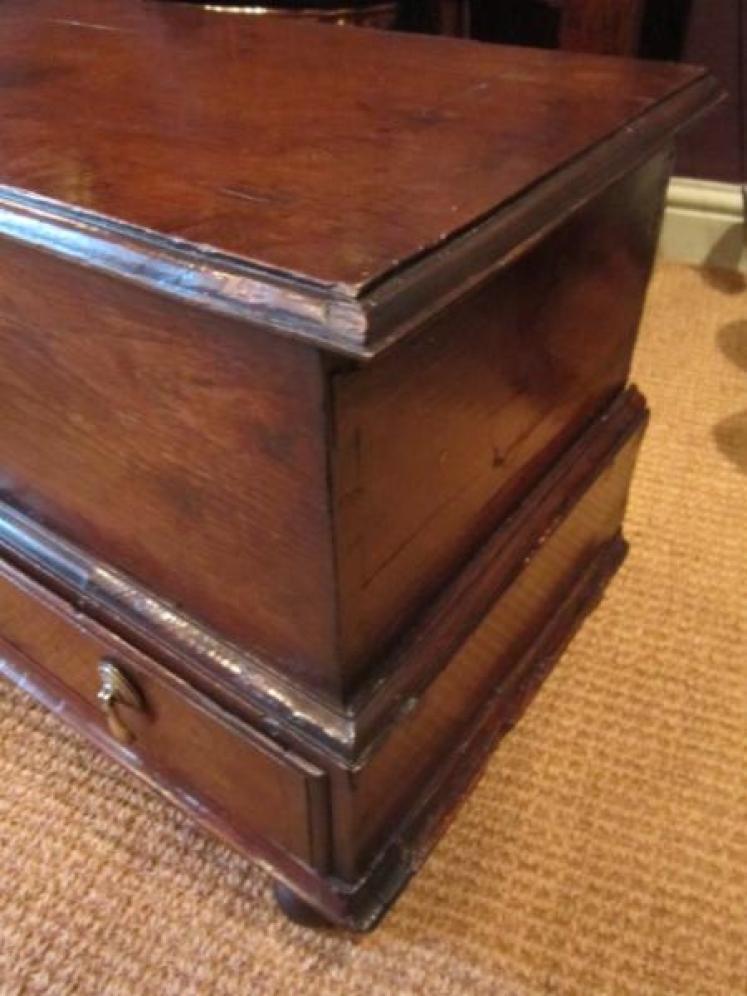 Small William & Mary Period Oak Coffer Bach - Image 5