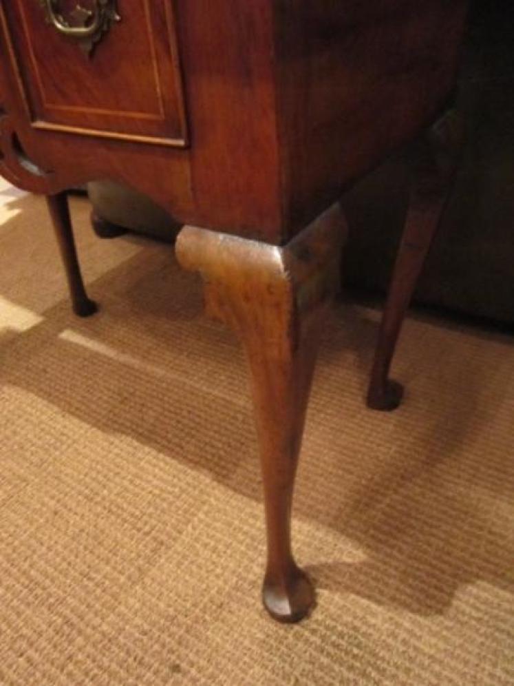 Superb Queen Anne Period Walnut Inlaid Lowboy - Image 3