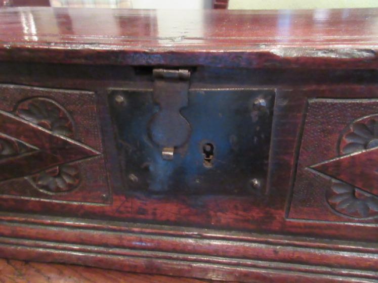 Very Original William & Mary Period Oak Bible Box - Image 3