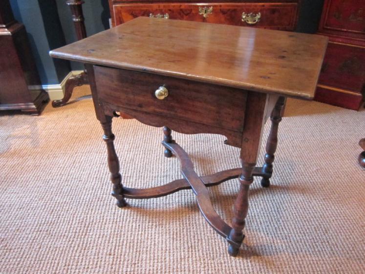 Superb William & Mary Period Oak Lowboy - Image 1