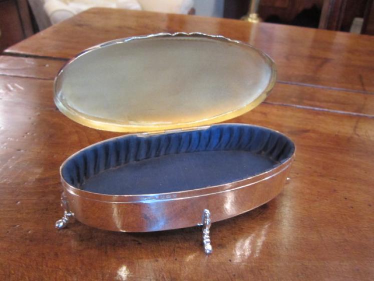 Fine George V Period Silver Oval Shaped Jewel Box - Image 2