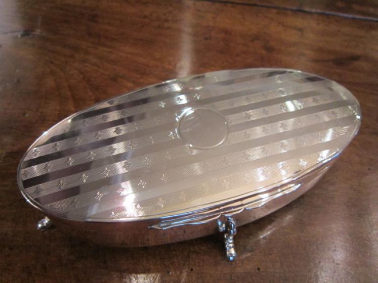 Fine George V Period Silver Oval Shaped Jewel Box - Image 3