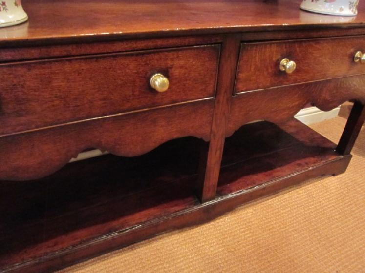 Superb George II Period Oak Pot Board Dresser - Image 2