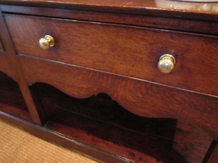 Superb George II Period Oak Pot Board Dresser - Image 4