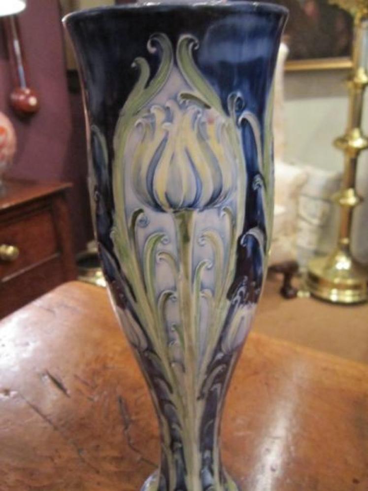 Art Nouveau McIntyre Moorcroft Tulip Panel Vase - Image 3