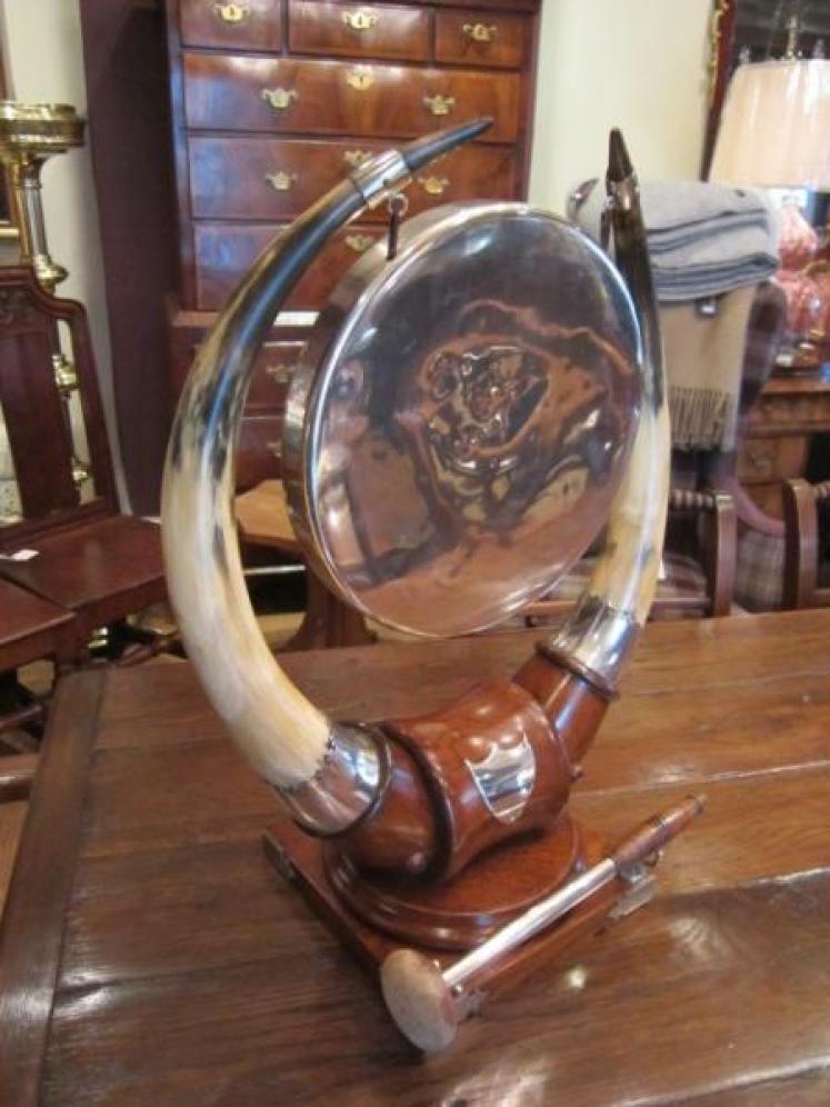 Impressive Mid Victorian Highland Cattle Dinner Gong - Image 5
