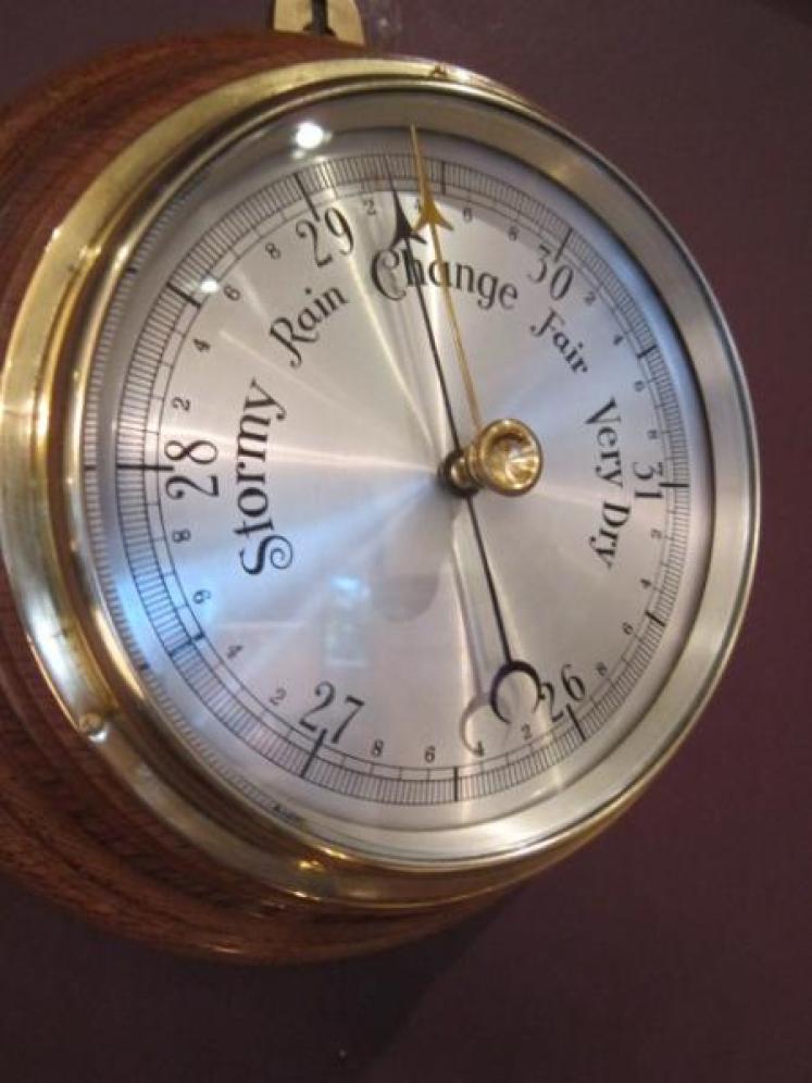 High Quality Victorian Polished Oak Aneroid Barometer - Image 2