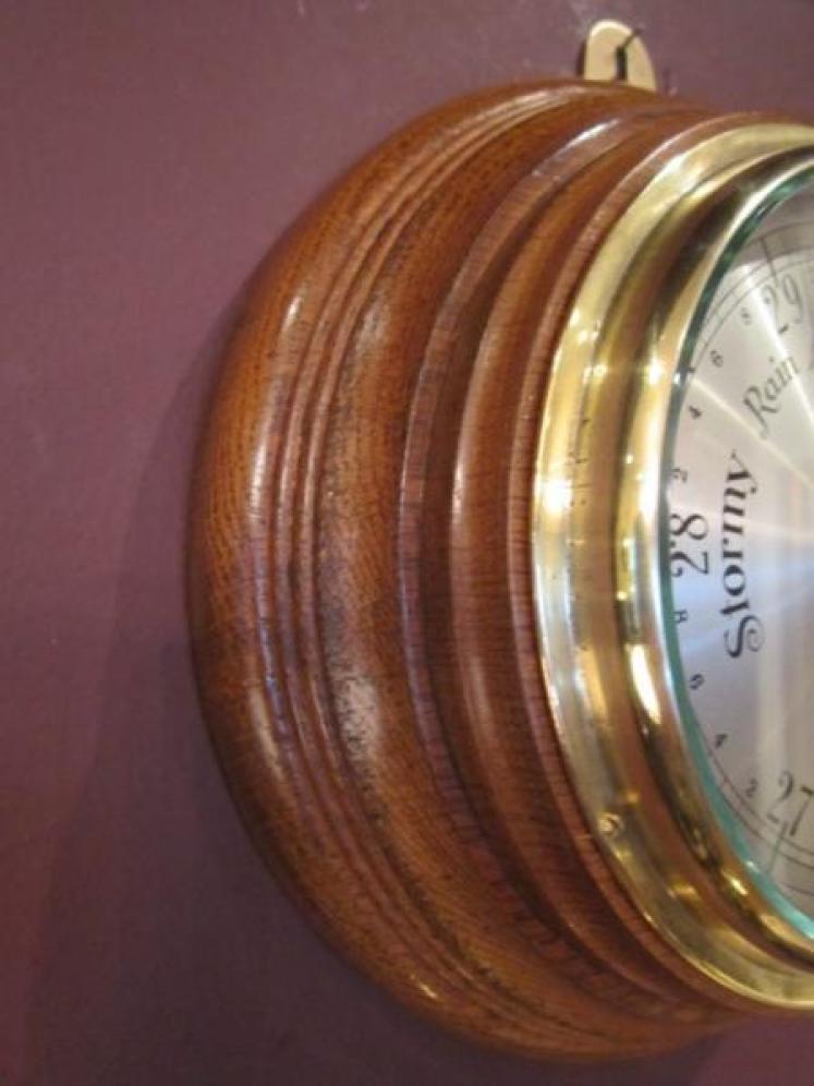 High Quality Victorian Polished Oak Aneroid Barometer - Image 3