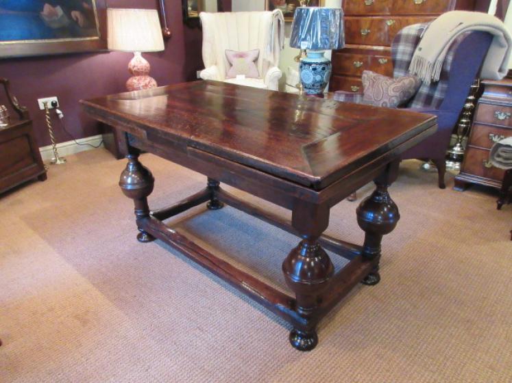 Stunning William & Mary Period Extending Refectory Table - Image 1