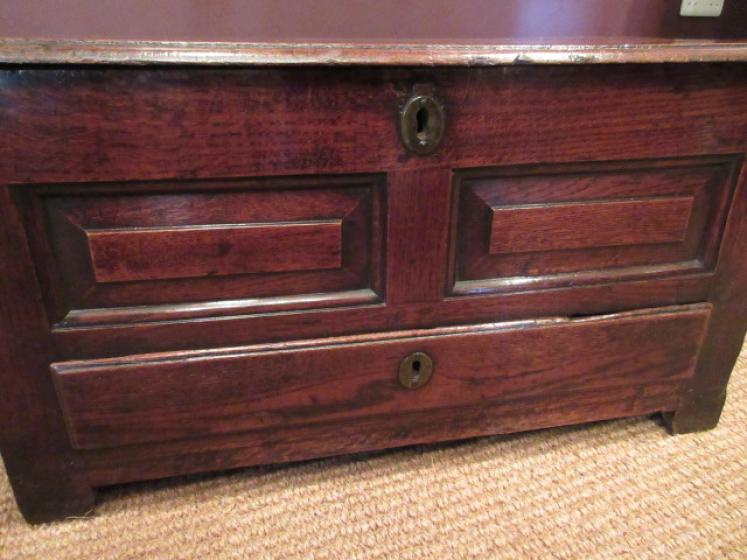 Small George II Period Oak Coffer Bach - Image 4