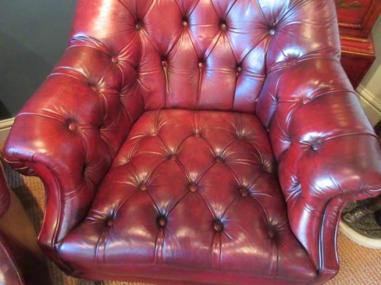 Superb Pair of 1920's Leather Buttoned Club Armchairs - Image 4