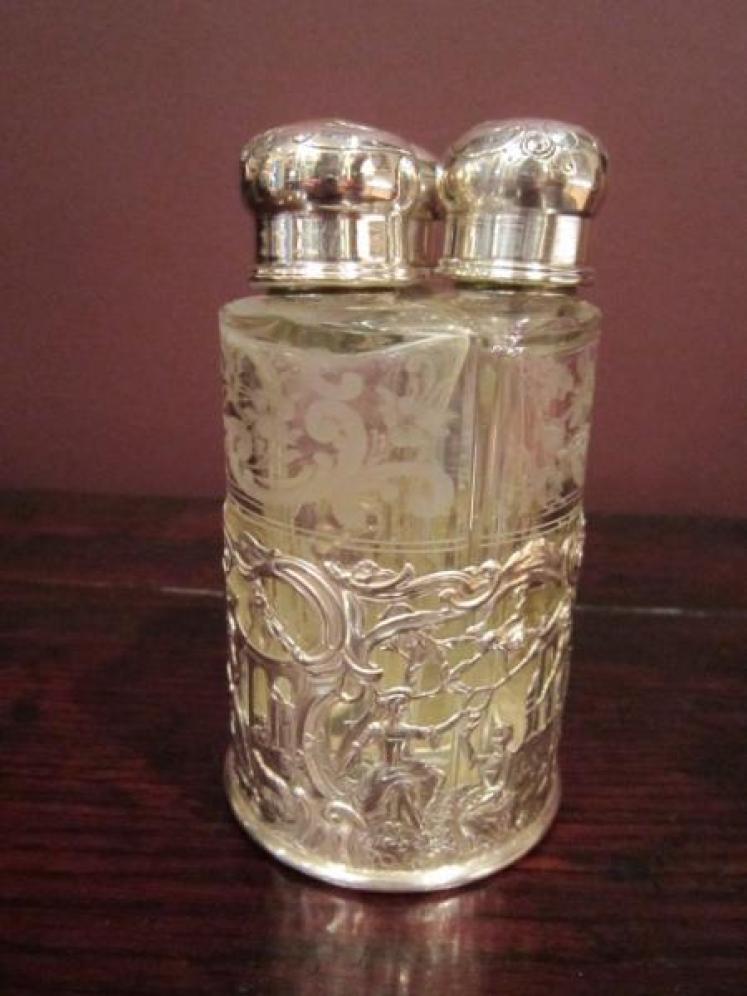 Exquisite Art Nouveau Silver Three Bottle Scent Set - Image 1