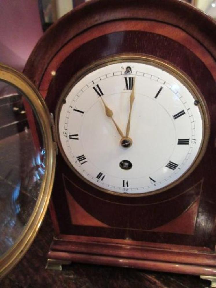 19th Century Sheraton Inlaid Bracket Style Mantel Clock - Image 4