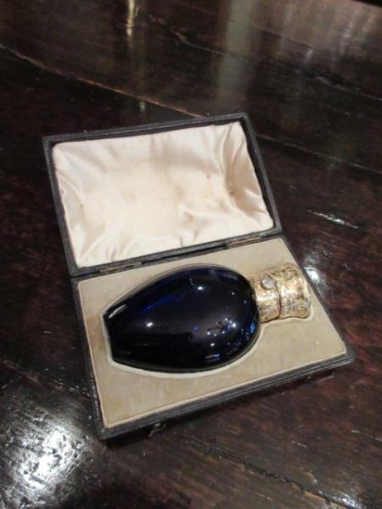 Superb Early Victorian Bristol Blue Cased Scent - Image 1