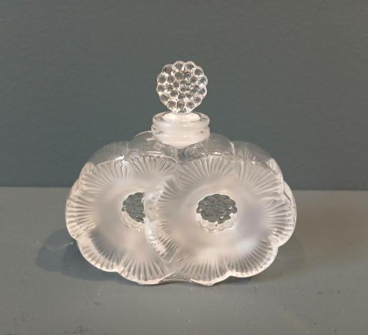 Lalique Opalescent 'Deux Fleurs' Scent Bottle - Image 1