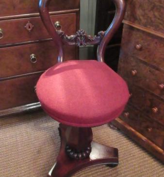 Fine Early Victorian Mahogany Rise & Fall Music Chair