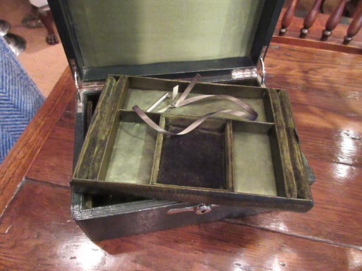 High Quality Edwardian Period Leather Jewellery Box - Image 2