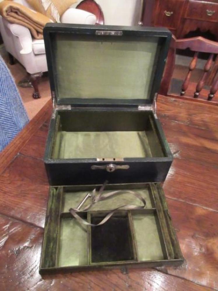 High Quality Edwardian Period Leather Jewellery Box - Image 3
