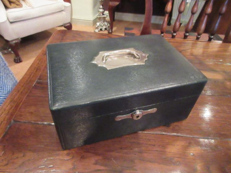 High Quality Edwardian Period Leather Jewellery Box - Image 4