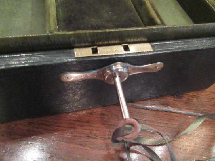 High Quality Edwardian Period Leather Jewellery Box - Image 5