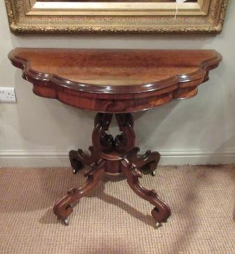Superior Mid Victorian Figured Walnut Games Table