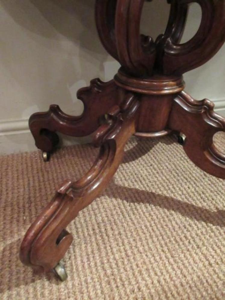 Superior Mid Victorian Figured Walnut Games Table - Image 5