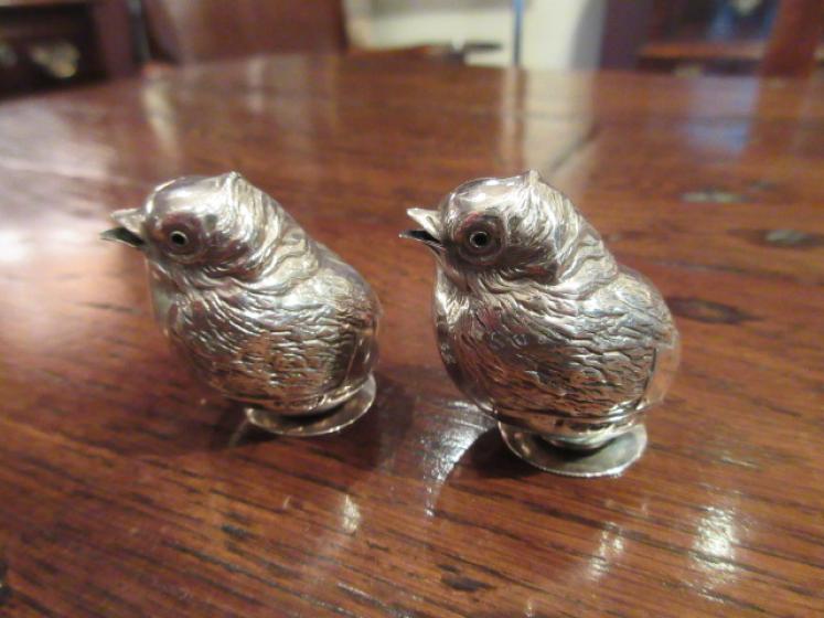 Pair of Edwardian Sampson & Morden Silver 'Chick' Peppers - Image 1