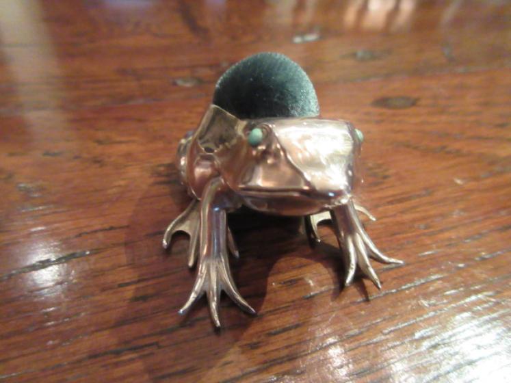 Edwardian Sampson & Morden Silver Frog Pin Cushion - Image 4