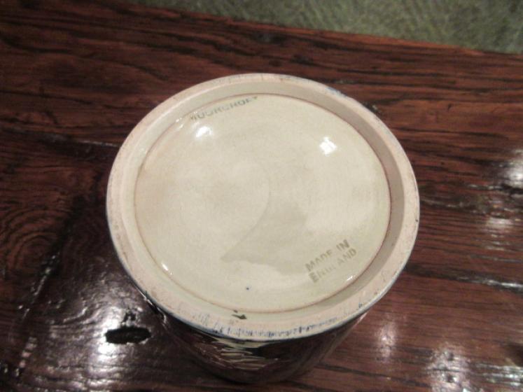 Moorcroft Freesia Pattern Lidded Pot - Image 4