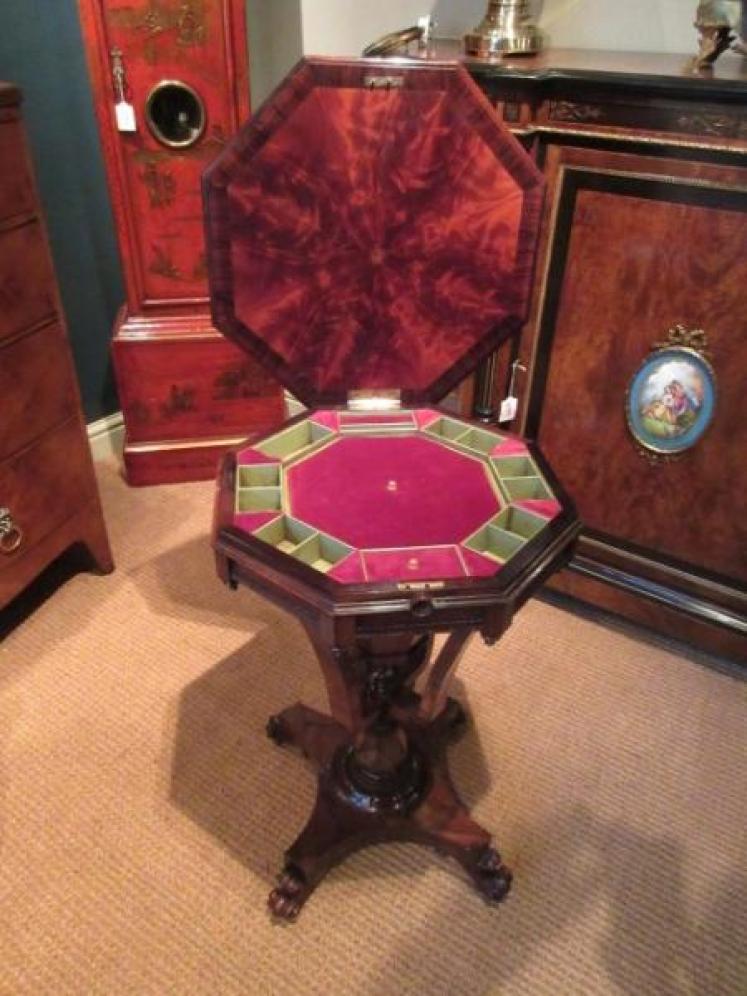 Stunning William IV Period Rosewood Work Table - Image 1