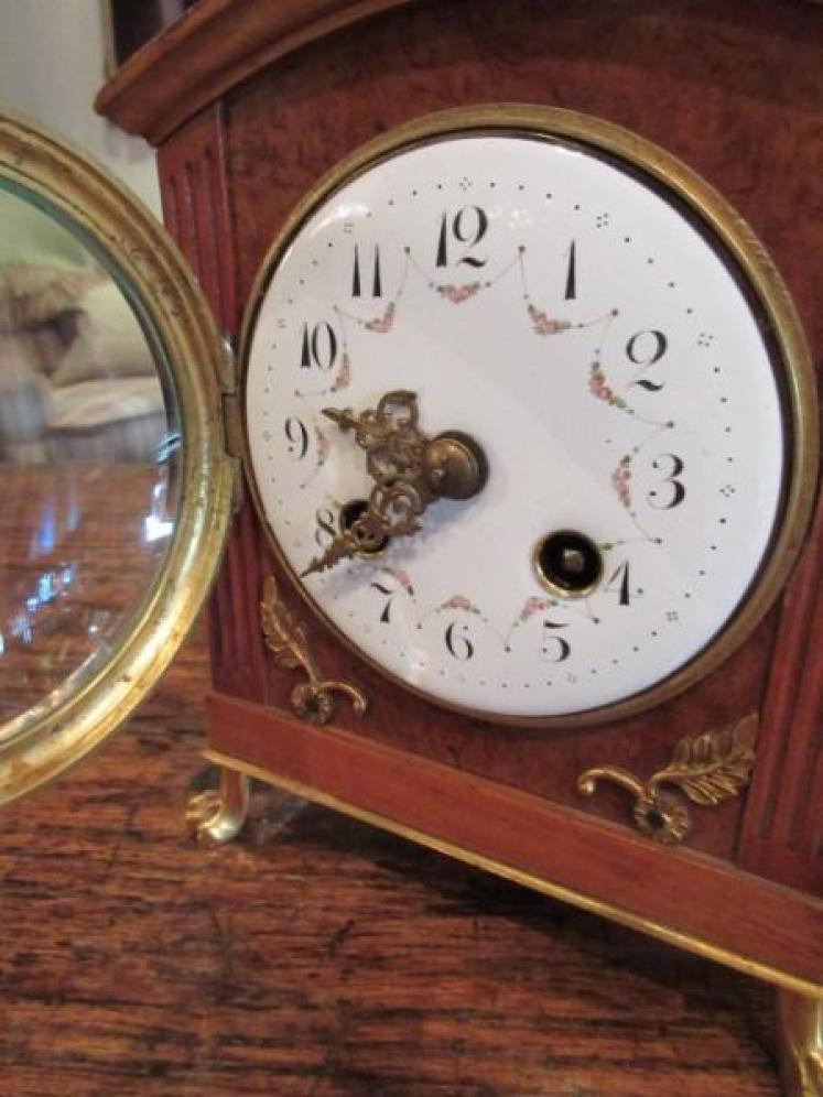 19th Century Walnut & Ormolu Striking Mantel Clock - Image 5