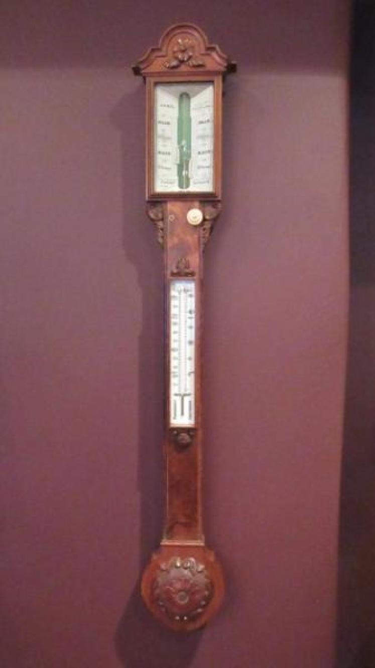 Mid Victorian Figured Walnut Newcastle Stick Barometer - Image 5