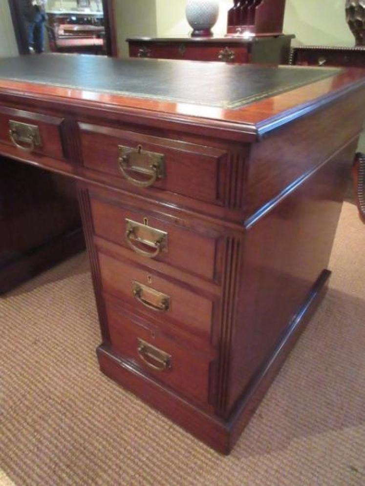 19th Century Maples of London Pedestal Desk - Image 4