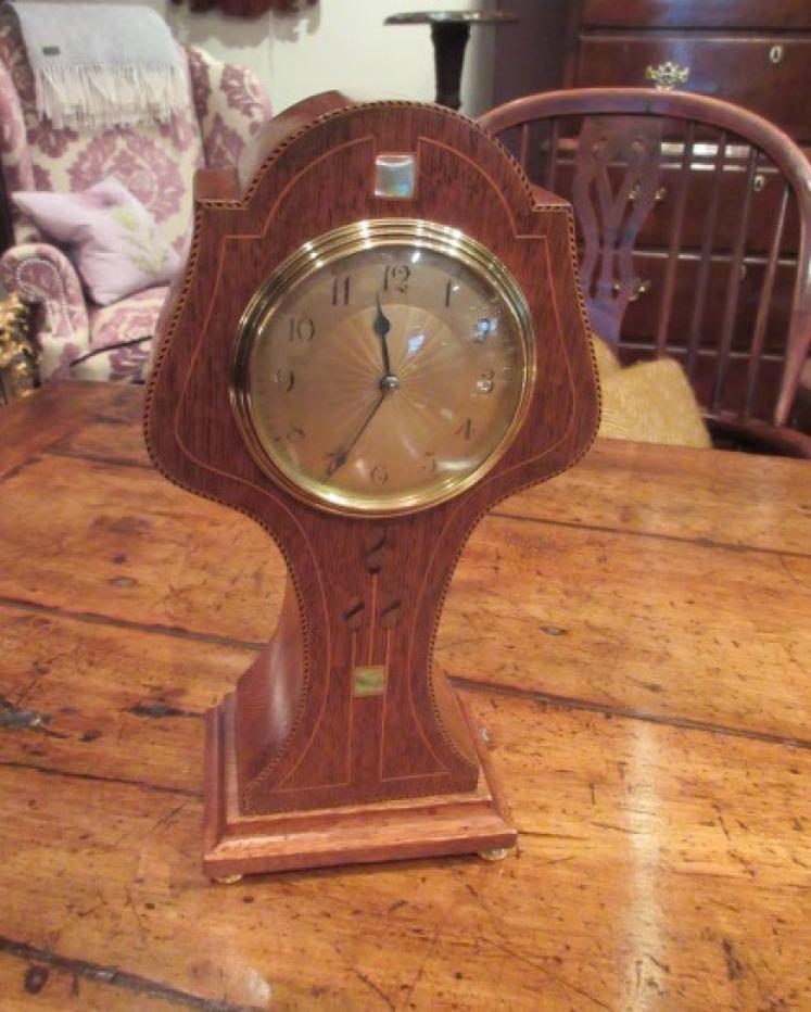 Art Nouveau Period Polished Oak Inlaid Mantel Clock - Image 1